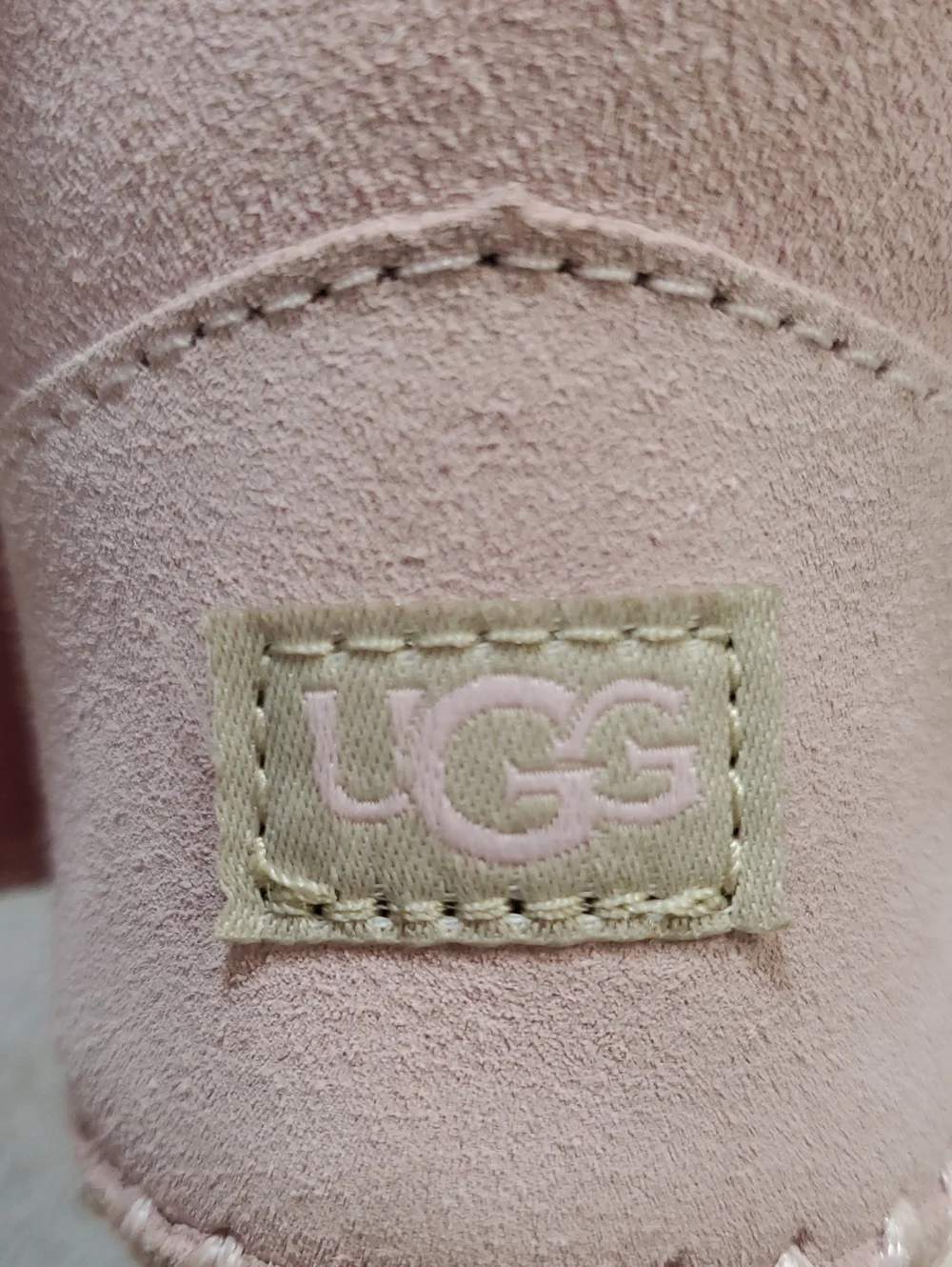 UGG Infants Caden Pink Suede Booties. Cozy Shearling Lining. Size 2-3